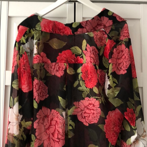 Floral blouse - Picture 4 of 4